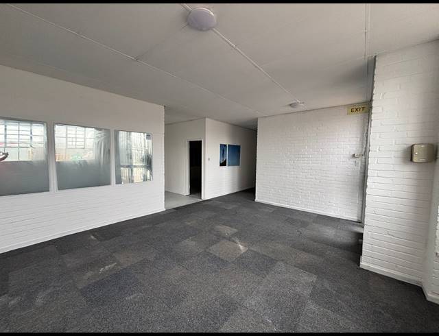 300M² WAREHOUSE TO LET IN MAITLAND